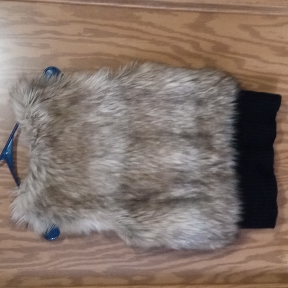 Juicy Couture, wool, cotton, faux fur, fall, winter, back to school - Picture 2 of 9